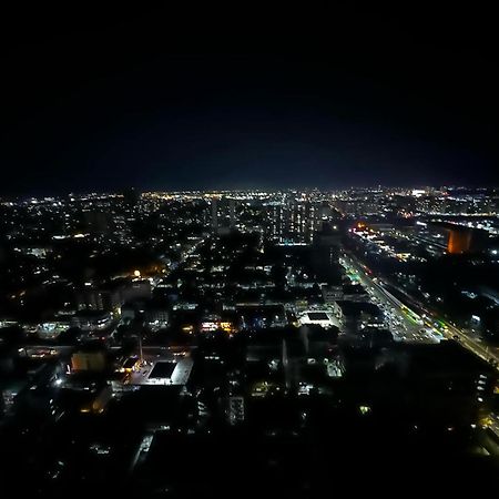 Coast Stay By J 40Th Floor Penthouse Manila Dış mekan fotoğraf